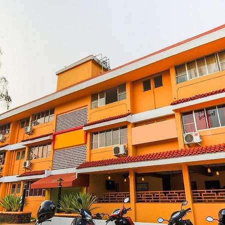 Oyo 18794 Hotel Colva Plaza エクステリア 写真