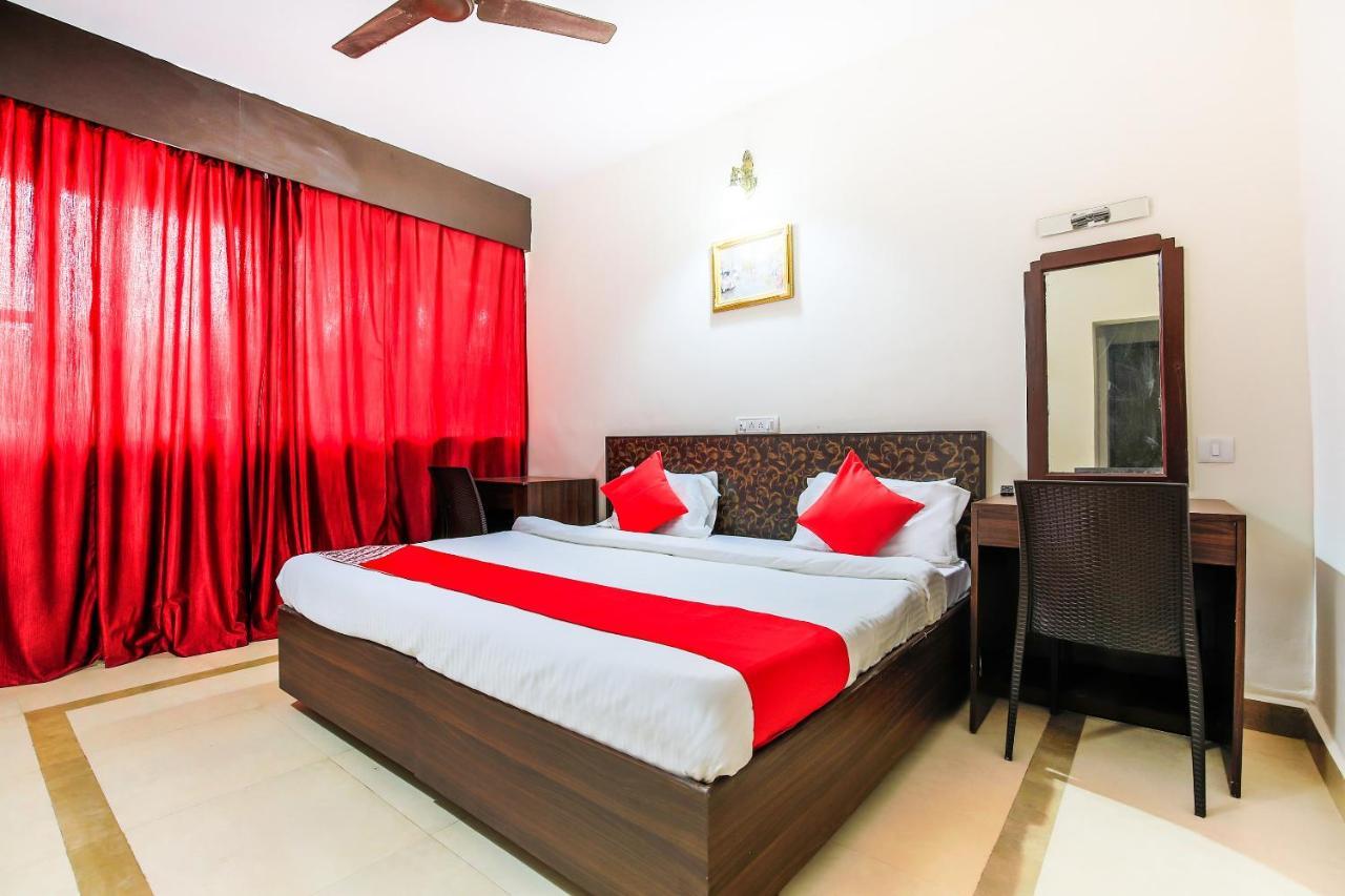 Oyo 18794 Hotel Colva Plaza エクステリア 写真