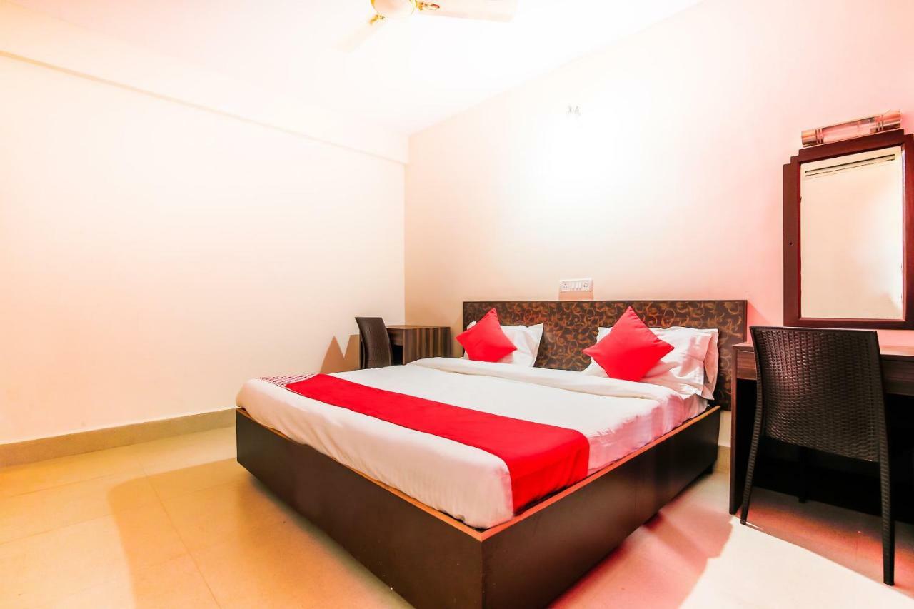 Oyo 18794 Hotel Colva Plaza エクステリア 写真