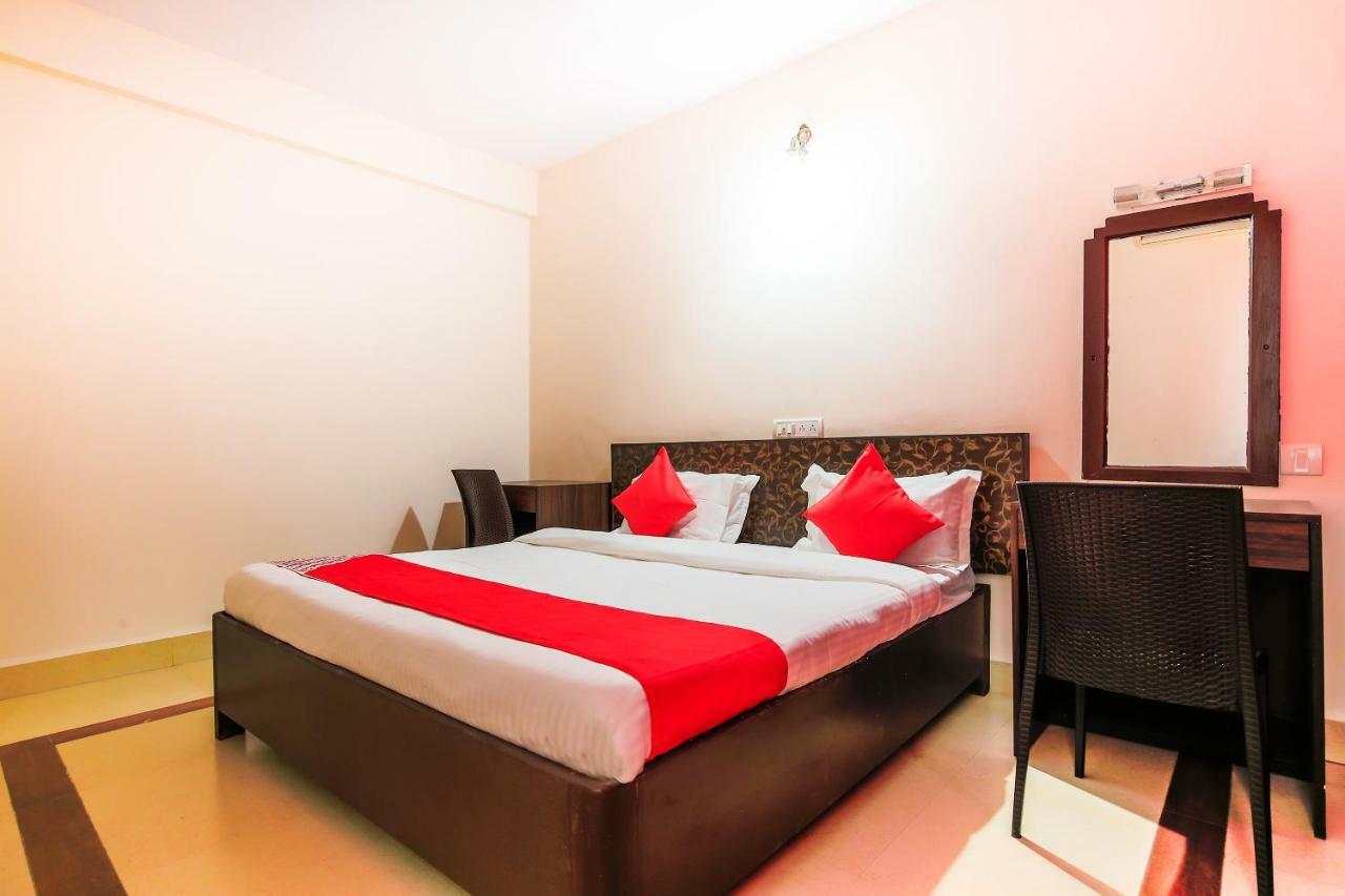 Oyo 18794 Hotel Colva Plaza エクステリア 写真